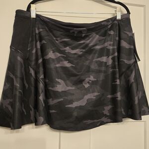 Athleta Black & Gray Camouflage Skort
